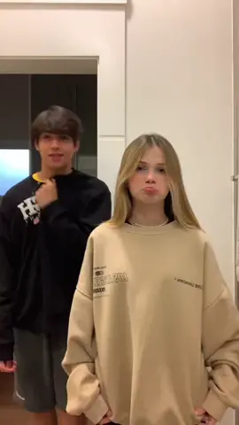 Obriguei ele a dançar cmg mas ele n sabia a dança 😑@jacobb607 //#jacob #RPG #sn #friends #dance #viral #fypシ #fyy #foryou 