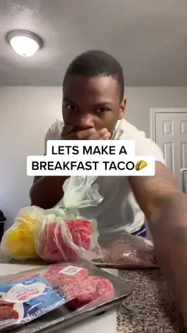 HAD A BREAKFAST TACO AFTER MY AMAZING SHOW AT THE APOLLO..NOW I WAIT TO GO HOME AND DO A SHOW IN CHICAGO! FOLLOW IG: _cameronxj #cookingvideo #cookwithme #cooking #asmr #breakfast #taco #breakfasttaco #alilbitewcam 