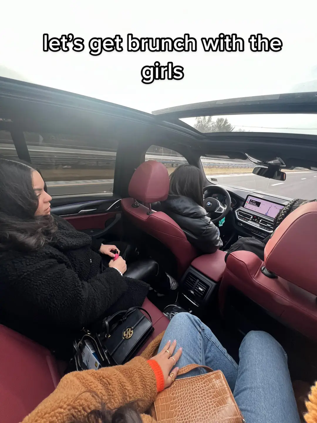 A sunday funday was had ❤️‍🔥🍾 #fyp #foryou #brunch #sundayfunday #girlsday #latinacreator #OOTD #GetCrackin 