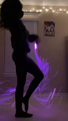 😽✨💓 #ledlights #fyp #fiberoptics #contentcreator #stopandwaitasec #stopandwatchme #fiberopticwhip #ravedance #partytime #rave #forfun #easymoves #dance #fun #girldancing #weeb🤓  #ravegirl 