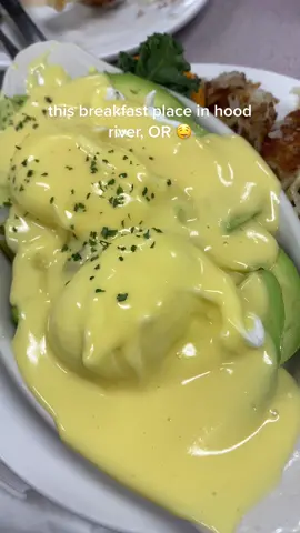 the giant cinnamon roll was only $5 🥲🫶