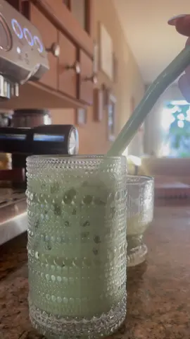 Afternoon pick me up 💚 #matchalover #matchalatte 