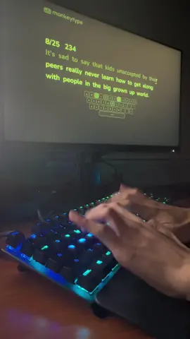 Typing quotes! #typing #speedtyping #keyboard #asmr #monkeytype 