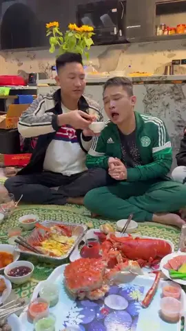 Thầy tiến ăn hết con cua luôn #theanh28 #xuhuongtiktok2022 