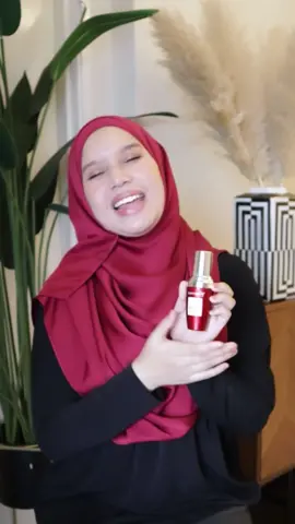 Retinol? Untuk apa Retinol ni? Jom dengar apa Siti Awe nak kongsi. ❤️ #Cosmoderm #skincare #skincareroutine #retinol #retinoltips #skincaretips