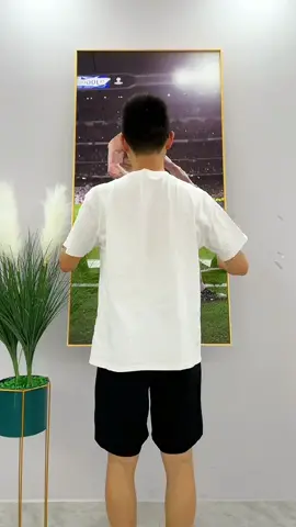 Who can resist hanging a picture like this in their home?#cristianoronaldo #cr7 #football 