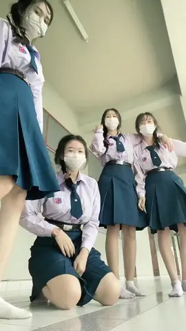 สาวนักเรียนเต้นน่ารักๆ #เต้นน่ารักทุกคนเลย🥰🥰 #กดใจให้หน่อย #ฝากติดตามด้วยนะคะ #แอตยักษ์ #แอตนรก #แอตเงาะ