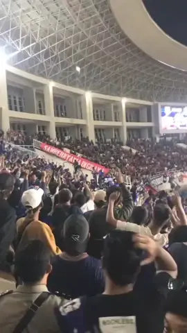 2 club yang bisa menunjukkan arti derby #psissemarang #panserbiru #football #persissolo #pasoepati #surakartans #GenshinImpact #psistillloveyou #panser #storypsis #panserbirusemarang #storypanserbiru #snexmania1932🖤 #semarangxsolo #semarang #solo #semarangstory #solostory #solo24jam #semarang24jam #fyp #fy #fypシ #xyzbca #foryou #masukberanda #semarangpride #derbyjateng #jatenggayeng 