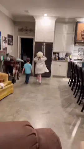 Move it! #dancing#kids#grandma#iliketomoveitmoveit#moveit#funnydancing#wig#costume#brother#sister#family#danceparty#dancetok#dance#CapCut #foryoupage 