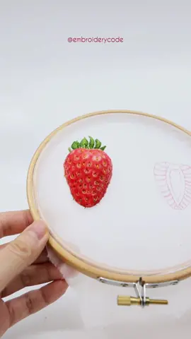 Piecing my strawberry 🍓😋#embroidery #embroideryfood #art #3dembroidery #realisticart #handembroidery #funart #3dart #strawberry #punchneedle #embroiderywork 