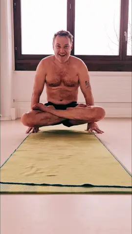 Peter 57 years old 🔥😍 #yoga #yogaover50 #power #bikramyogazug #hotyoga #switzerland 