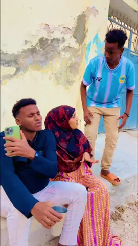 Asi ma qurxonee jeebkiisa qurxoon ileen naag wee lacag jaceshahee😂😂#queensihaam #baanaboi #lukchman10 #axmed_ak2 #ritaasha 