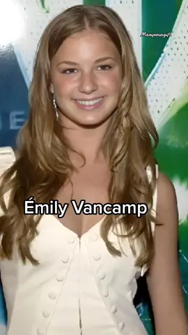 Emily VanCamp Bowman est une actrice canadienne, née le 12 mai 1986 à Port Perry. Elle se fait connaître par le rôle d'Amy Abbott dans la série Everwood.💗 #emilyvancamp  #emily #revenge #star #series #visagedestar #face #changementdevisage #pourtoi #foryou #parati #perte#monevolution 