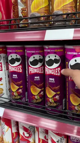 Go to Cambodia to buy limited edition Pringles 限定プリングルスを買いにカンボジアへ　#LifeHack 