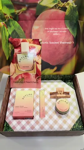I cant get over how cute this is!!!🧡🫶🏼🍑 THANK YOU @skylarcleanbeauty #prunboxing #skylarcleanbeauty #picnicbasket 