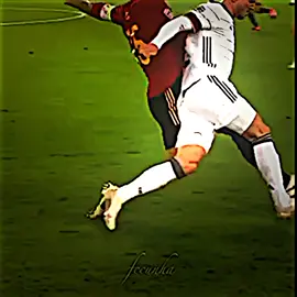 راموس ام اراخو بنسبه الك؟ #تيم_أيكونز #تيم_جحيم_مدريد🔥 #ريال_مدريد #سيرجو_راموس 