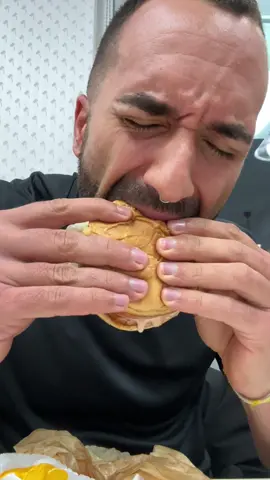 🇺🇸La burger más famosa de la costa Oeste 🔥. ¿La has probado? #fyp #foryou #viral #innout #innoutburger #innoutburgers #burger #burgers #food #tiktokfood #tiktok 
