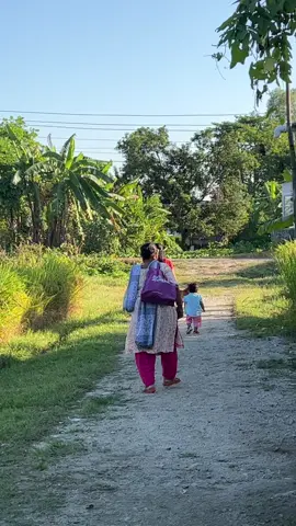Ho.. kaile na aghaune aama  lai ra bacha lai herer 👶👸 #tiktok  #tiktoknepal #foryou #foryoupage #fyp #tending #jhapalimuser #bunusari 