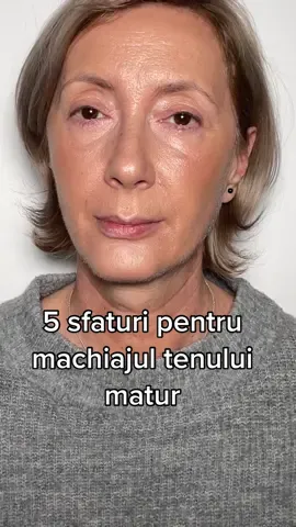 Pielea matura necesita o abordare diferita pentru a obtine un look cat mai frumos, care sa o scoata in valoare si sa nu adauge ani❤️ vreti partea a 2a cu sfaturi pentru machiajul ochilor si al buzelor? #makeupartisttips #matureskinmakeup #makeuptok 
