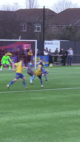 WHAT A GOAL! Eman with the R1 + ⭕️ to stick it TOP BINS last time out #hashtag #eman #topbins #topcorner #goal #goals #celebration #hashtag #united #fyp #foryou 