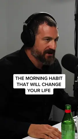 let there be light💡@hubermanlab  #andrewhuberman #andrewhubermanadvice #morninghabits #morningroutine #andrewhubermanmotivation #tscpodcast #dearmedia #healthyhabits #hubermanlab 