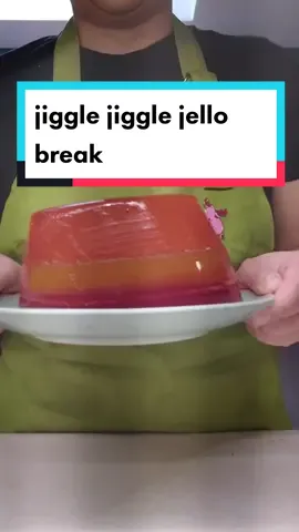 I got distracted from my task 🙃  #jello #distracted #jiggle