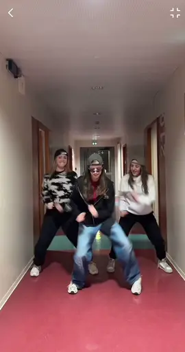 @Louise_mrn3 @Louna.KRV @elisa27077 #montpellier #internat #foryou #pourtoi #dance #foryoupage #lyceejeanmermoz 