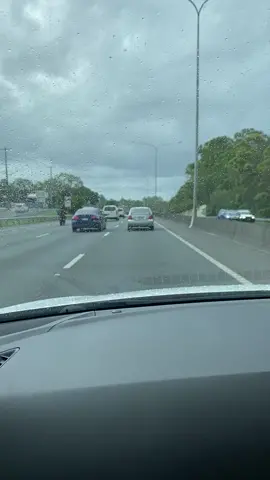 Enter Logan bogans here #aussie #roadrage #commentary #aussiebogans #australia #mate 