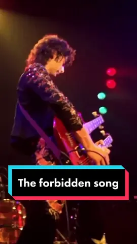 One of the greatest solos in history🙌. 📷 Instagram @/lordrarerock  #guitar #fyp #ledzeppelin #jimmypage #stairwaytoheaven 