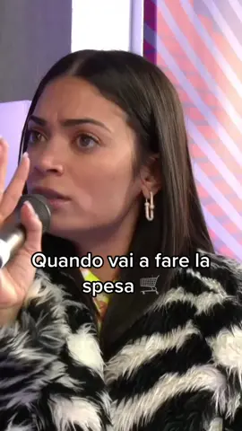 Sei @ELODIE, compri quattro cose e mai penne lisce! 🚫  #Sanremo2023 #dietrolequinte #backstage  #tiktokmusica#RaiRadio2backstage #elodie @nuzzodibiase 