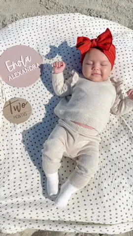 2 months of breastfeeding #breastfeedingjourney #breastfeedingtok #MomsofTikTok #newbornsoftiktok #breastfedbabycheck #2monthsold #newbornbaby 