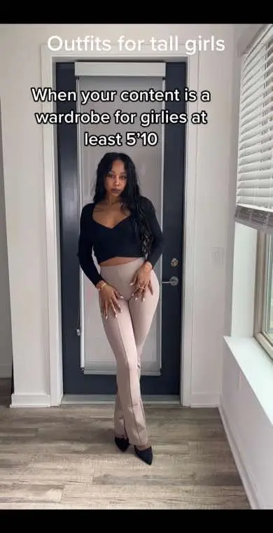 Tall Girl Wardrobe #highwaterpants #nothingtowear #jeanstooshort #pantstooshort #wardrobeessentials #longjeans #tallwomenclothing #pantsfortallgirls #jeansfortallgirls #everydayoutfits 