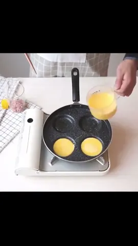 Teflon 4 lubang yang rekomend niih.. wajib pinya yang satu ini, belinya di keranjang kuning #fyp #viral #TeflonViralTrendy #teflon4lubang #cetakantelur #BeliDiTikTokAja #affiliatepartner #F4Champion #SVRisingBatch5 ##peralatanrumahtangga #peralatandapur 