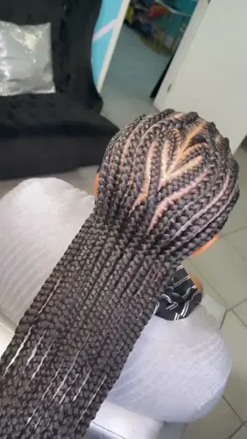 12 stright back with ♥️ used with laid glaze and juicy edges extra hold edge control use the link in my bio to order yours today 😍 #Straightbacks #stitchbraids #cutebraids #feedin braids #prettybraids #explorepage #explorepage✨#edgesonfleek #edgecontrol #fyp #fypシ #viral #virelvideo 