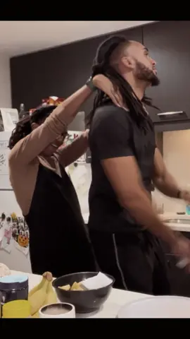 Welcome to our dinner concert 🫠 #fyp #foryoupage #beyonce #drunkinlove #marriagelife #marriagehumor 