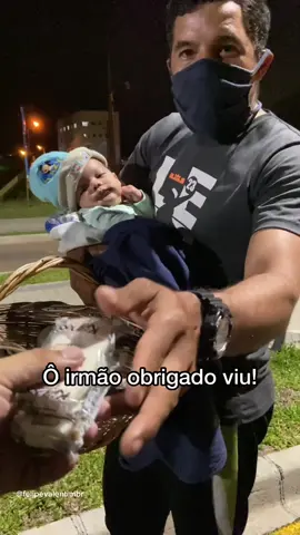 As vezes sua ajuda é a resposta de Deus ás orações de outras pessoas , quando tiver a oportunidade de fazer o bem, faça!.🙏🏼❤️  #amor #social #viral #empatia