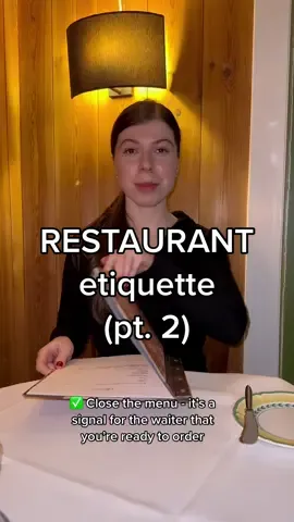 There are small gestures that can signal to the restaurant staff when you’re ready to order or when you’re finished with your meal. Simply close the menu card to hint your waiter that you’re ready to order 🍴✅ #etiquette #etiqueta #manners #etiquettetips #tablemanners #restaurant #restaurantetiquette #elegance #elegantlady #protocol 
