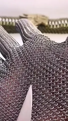 #caribarangcariellis  #sarungtanganantipisau  #barangberfaedah  #barangkekinian  #barangunik  #alatpertukangan  #alatrumahtangga  #hargamurahkualitasmewah  #fyp 