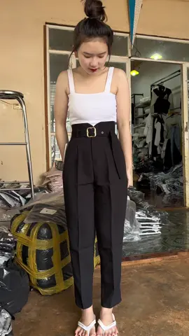 Quần xuất xắc 