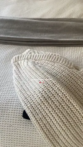 Happy friday ☺️ #fridaymorningvibes #morningcheer #OOTD #grwmroutine #morningroutine #joeandthejuice #minivlog #morningvlog #wfhlife 