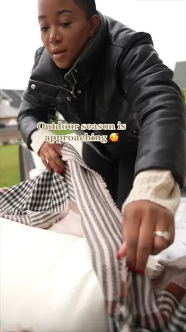 So obsessed with my @liveouter my wicker sofa was crafted from bamboo and recycled bottles! Comes with its own outer-shell protection. Did I mention washable?! And 5 year warranty?! Use NIKITAOUTER to enjoy some dollars off your purchase! If your kids are messy like mine invest in this! #outerpartner #ad