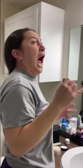 The highlights of scaring my roommate @sydnieyoung728 . #fyp #foryou #foryoupage #scare #scareprank #prank #scaring #scaringpeople #scary #scarecam #scared #pranks #prankwars #college 