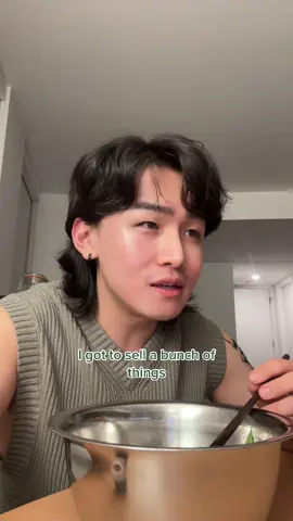 lets eat dinner and catch up, quick move update. #pho #vancouver 