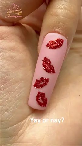 Easy Valentine’s Day nails 💅 🤗 #Chameleon #chameleonnailtips #usa #fyp #nails #nailsart #ValentinesDay #valentinesdaynailart #gelnails #LearnOnTikTok 