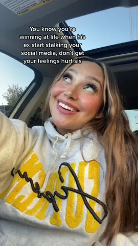 Hi bitch 👋🏼😂 #exesbelike #stalker #yourugly #fypシ #realationships #bitchesjealouscauseimtogood #bitchesthinktheybetter #foryou 