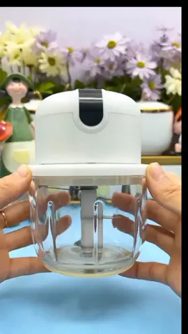 Electric mini garlic chopper. #garlicchopper #gadget #kitchengadgets #amazondeals #garlic 