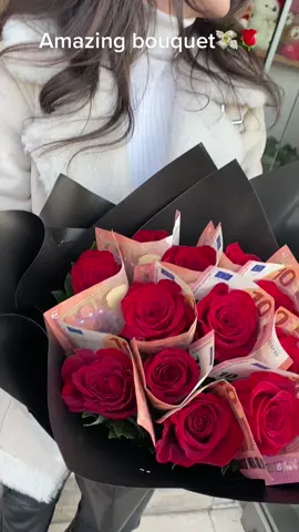 Love these bouquet🤑🌹 #valentinegift #Love #money #lovely#money #euro #biglove #amazing #freshflowers #fypp #fyppppppppppppppppppppppp #viral #viralvideo #fypシ #fypシ゚viral🖤video#specialneeds  