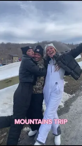 Mountain weekend w my girls🕺🏼🕺🏼🕺🏼  #greenscreen #ReasonForBooking #k18results #greenscreenvideo #ReadySetLift #CODSquadUp #DoritosTriangleTryout 