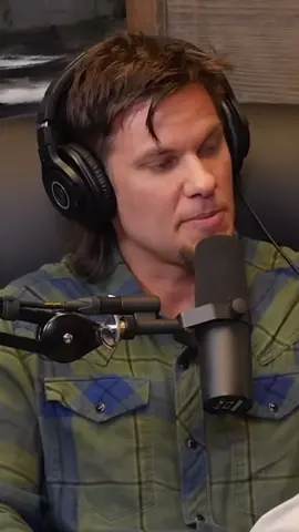 Theo Von and Jordan Peterson talk about risk. #theovon #theovonclips #theovonmoments #thispastweekend #jordanpeterson #jordanpetersondaily #inspiration #fyp #trending #foryoupage #viralvideo 