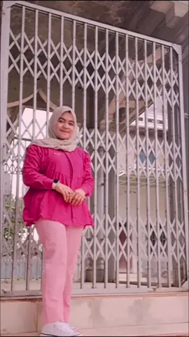 terimakasih kepada diri sendiri, sampai detik ini kamu tidak membuat aku gila, karna masalah ini begitu sulit untuk dihadapi dengan kenyataan 😢